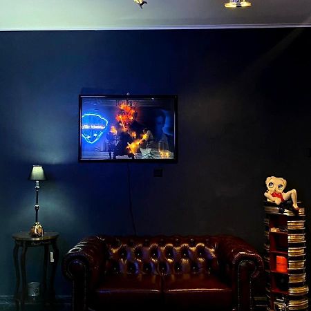 Sarakin'S Mansion Luxury Retreat Apartment Athens Ngoại thất bức ảnh