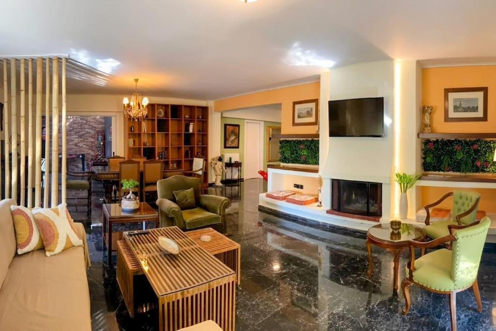 Sarakin'S Mansion Luxury Retreat Apartment Athens Ngoại thất bức ảnh