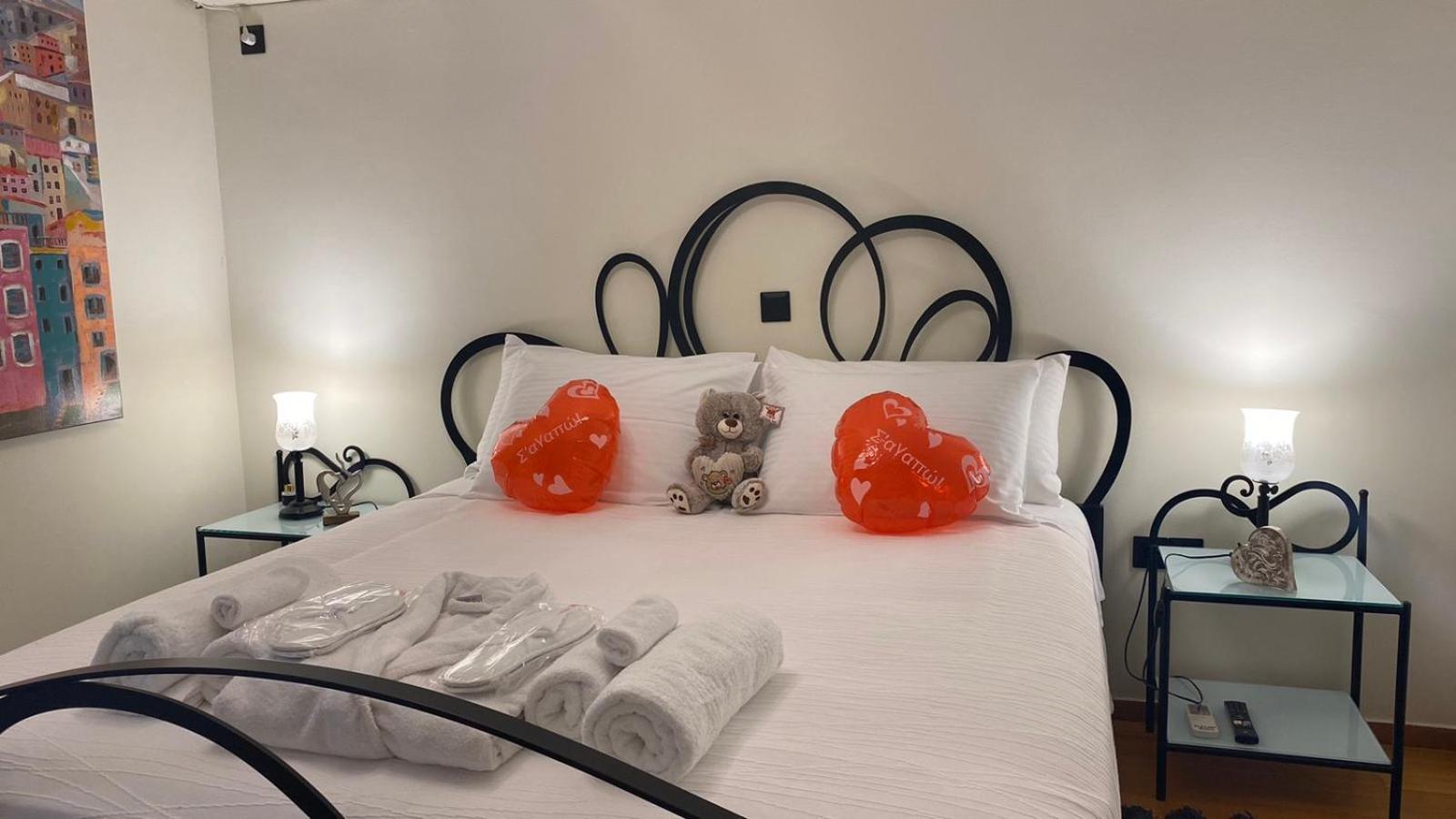 Sarakin'S Mansion Luxury Retreat Apartment Athens Ngoại thất bức ảnh